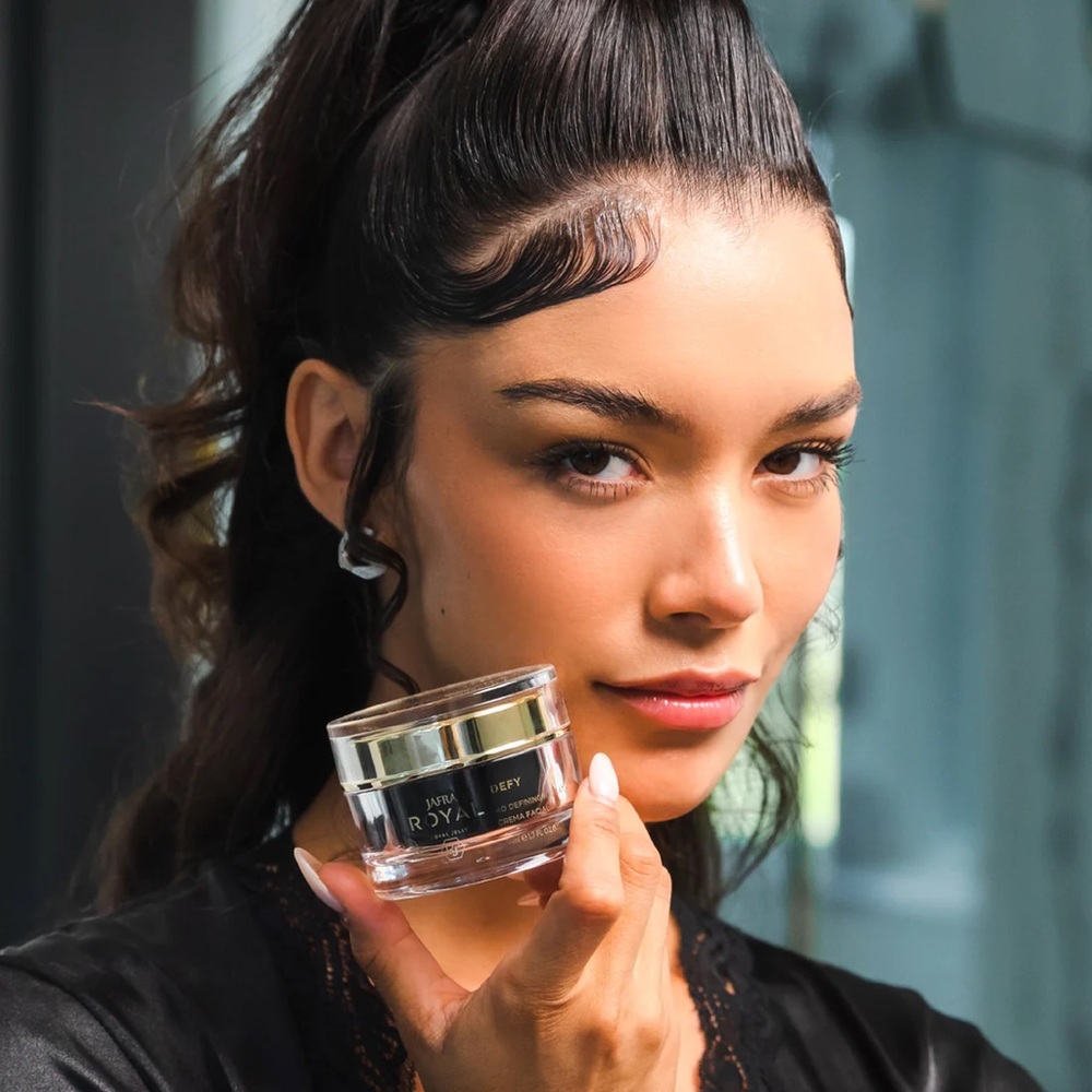 Jafra Royal defy 4D Defining hydrator face cream